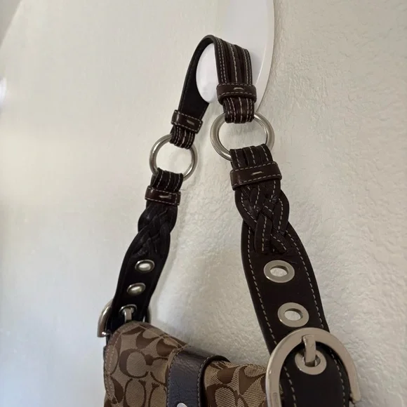 Y2K Coach Soho Signature Flap Buckle Small Canvas Shoulder Bag in Brown 060 6171 - Picture 5 of 11